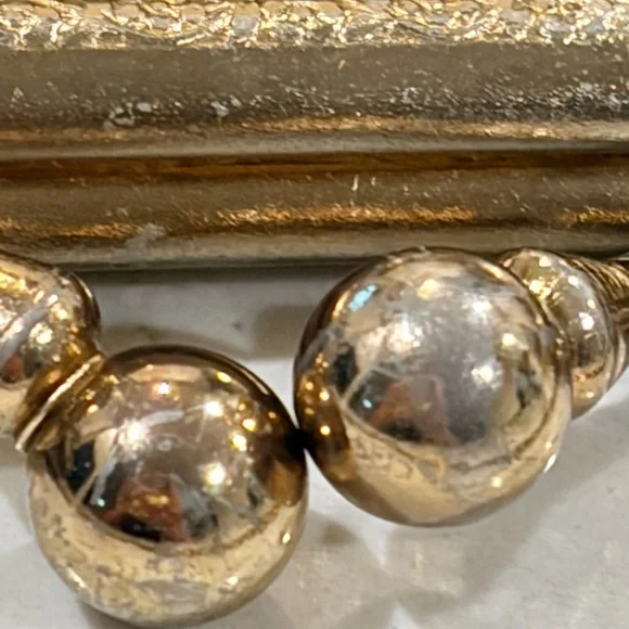 Vintage gold sequin beaded evening purse with kiss-lock clasp and chain handle - Picture 3 of 7